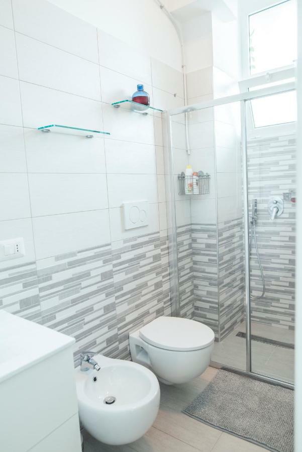 Appartement Finestra Sul Porto à Bari Extérieur photo