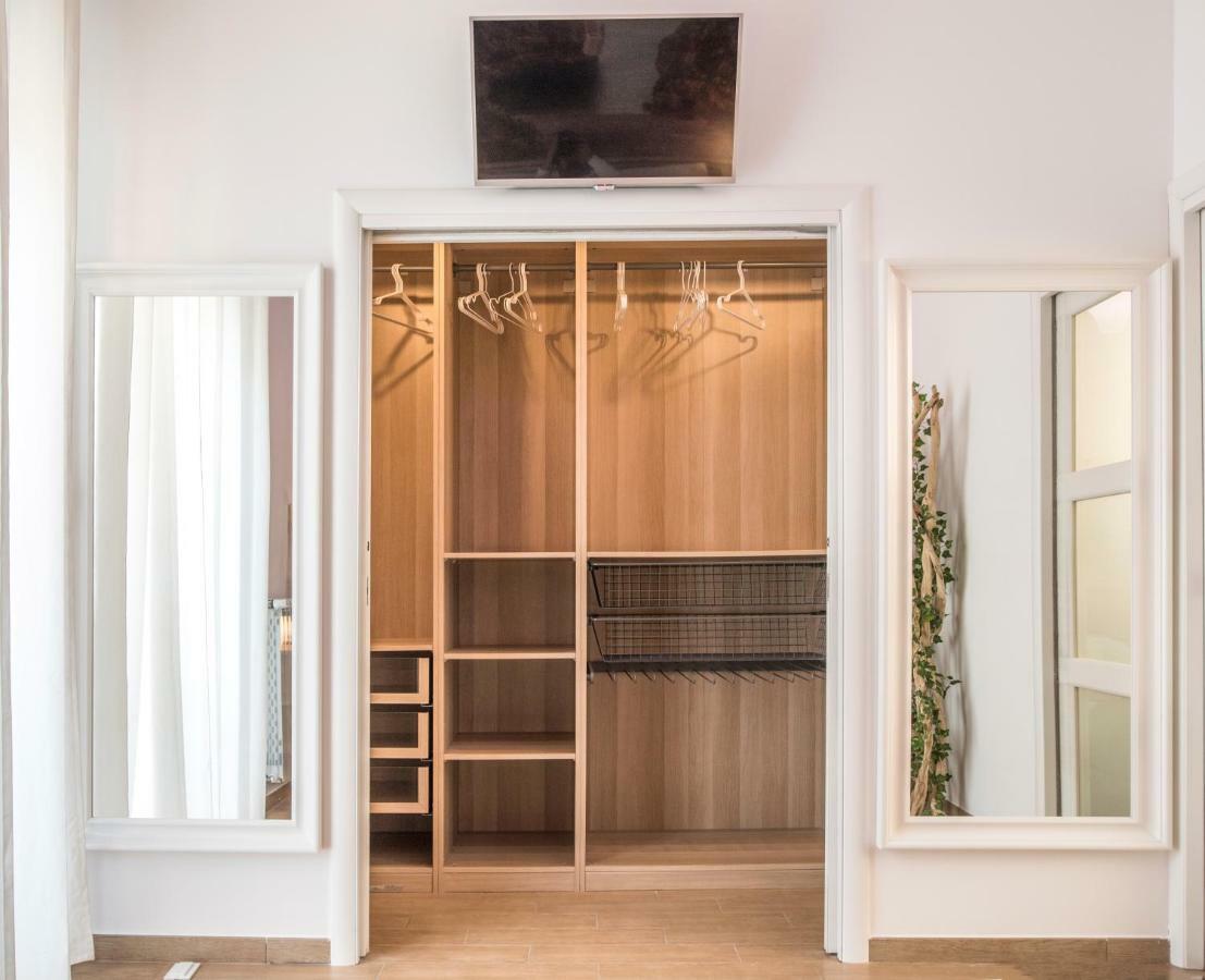 Appartement Finestra Sul Porto à Bari Extérieur photo